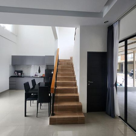 The Icon Central Batam 3 Bedroom Home Villa With Private Pool Exteriör bild